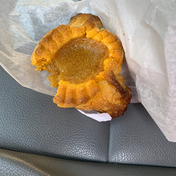 Classic pastries like Napoleon‘s, declares, and hamantaschen.