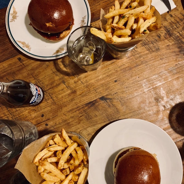 9/16/2019 tarihinde 3houd.ziyaretçi tarafından Dish fine burger bistro'de çekilen fotoğraf