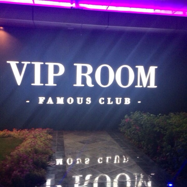 Foto scattata a Vip Room Dubai da 👤 il 2/24/2015