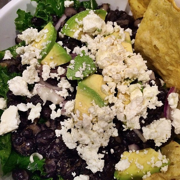 Das Foto wurde bei Salad Wheel von Salad W. am 3/29/2014 aufgenommen