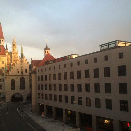 Das Foto wurde bei Hotel Schlicker „Zum Goldenen Löwen“ von László V. am 10/23/2013 aufgenommen