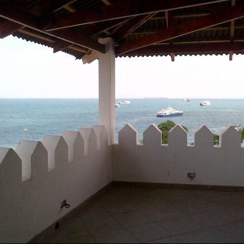 2/19/2013 tarihinde Tom S.ziyaretçi tarafından DoubleTree By Hilton Zanzibar - Stone Town'de çekilen fotoğraf