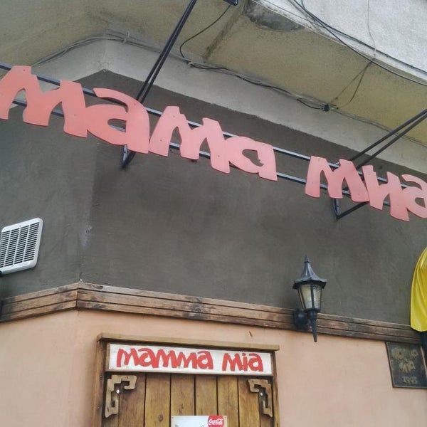 Foto diambil di Mamma Mia 1995 oleh Tom S. pada 10/21/2015