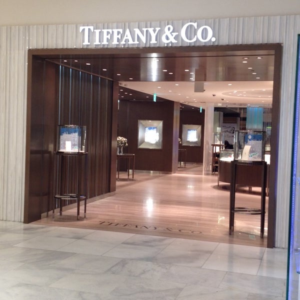 Tiffany Co 難波 55 Visitors