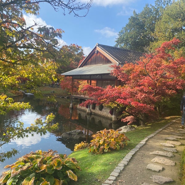 Foto diambil di Japanse Tuin oleh Seb pada 10/23/2021