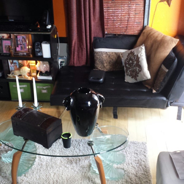 Covid home test купить. Ag home. Экспресс тест ковид 19 ag результат. Домашняя фотосессия. Интерьер стена.