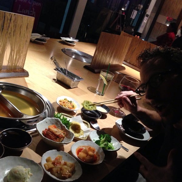 Das Foto wurde bei Wharo Korean BBQ von Jess B. am 11/24/2013 aufgenommen