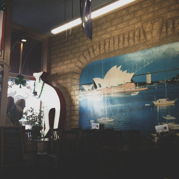 3/12/2013 tarihinde Molly L.ziyaretçi tarafından Australian Bakery Cafe'de çekilen fotoğraf