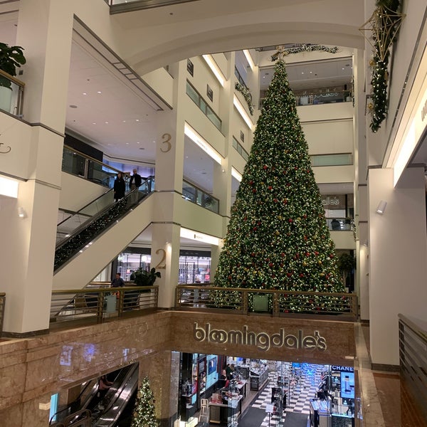 12/29/2019 tarihinde Tolga T.ziyaretçi tarafından 900 North Michigan Shops'de çekilen fotoğraf