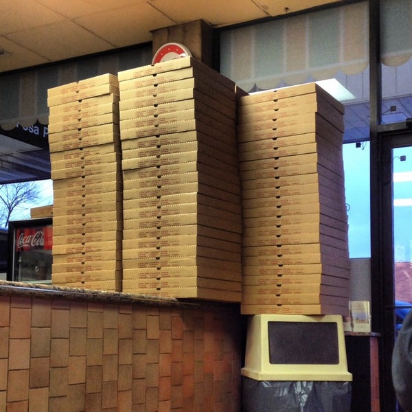 รูปภาพถ่ายที่ Posa Posa Restaurant &amp; Pizzeria โดย Bart L. เมื่อ 1/21/2014