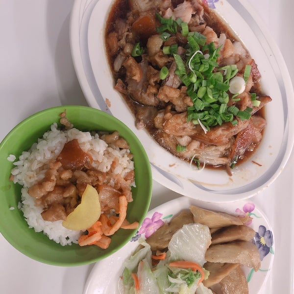 Photos At 五燈獎豬腳飯 6 Tips