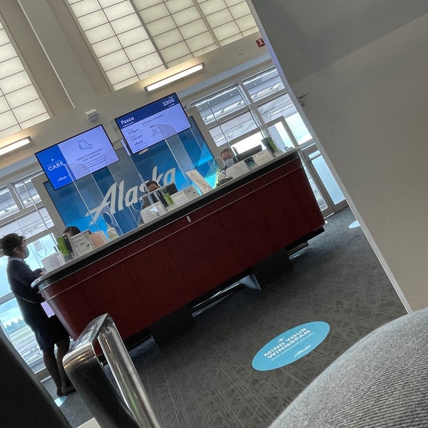 Photos At Gate C10 Airport Gate In Seatac