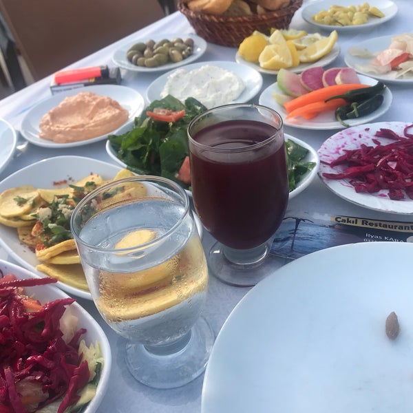 4/3/2022에 SEZGİN A.님이 Çakıl Restaurant에서 찍은 사진