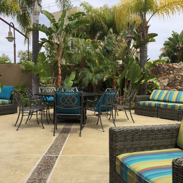 Foto scattata a Holiday Inn San Diego - Bayside da Jeff B. il 5/24/2015