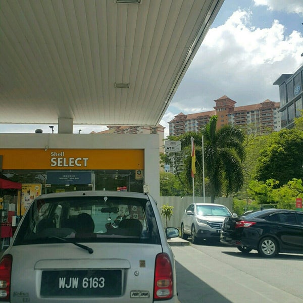 Photo taken at Shell by Puchong on 1/5/2020