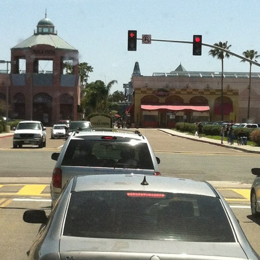 4/15/2012 tarihinde Mando G.ziyaretçi tarafından Chula Vista Center'de çekilen fotoğraf