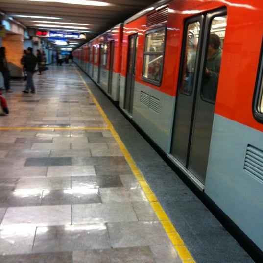Photo taken at Metro San Cosme by Alex R. on 7/28/2012