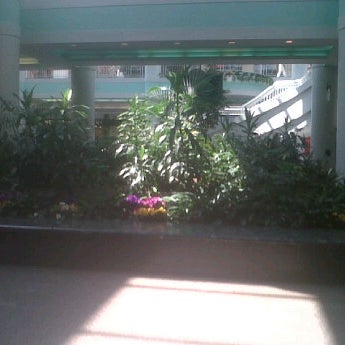 9/7/2012にEllen J.がPoughkeepsie Galleria Mallで撮った写真