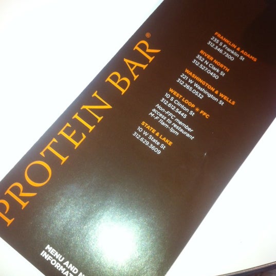 รูปภาพถ่ายที่ Protein Bar &amp; Kitchen โดย Stacey H. เมื่อ 3/13/2012