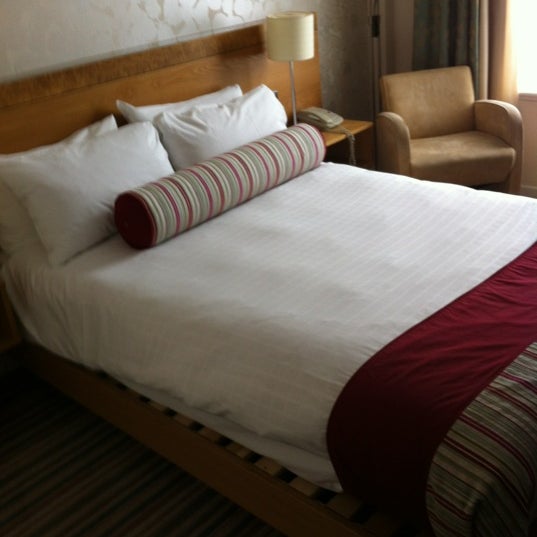 7/19/2012 tarihinde followLinziyaretçi tarafından DoubleTree by Hilton Bath'de çekilen fotoğraf