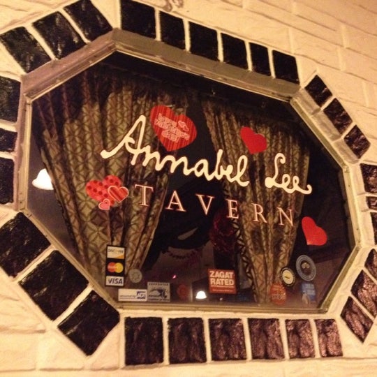 2/15/2012 tarihinde George L P.ziyaretçi tarafından Annabel Lee Tavern'de çekilen fotoğraf