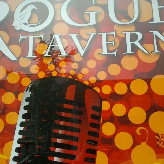 Photo taken at Rogue Tavern by Manrique G. on 6/4/2012