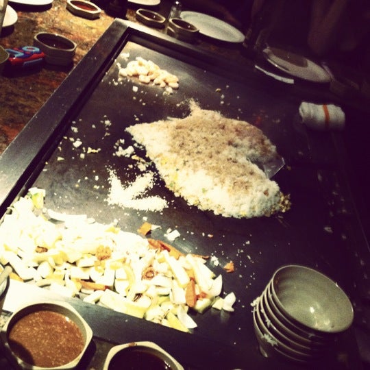 Снимок сделан в Arirang Hibachi Steakhouse &amp; Sushi Bar пользователем Tammy H. 7/6/2012
