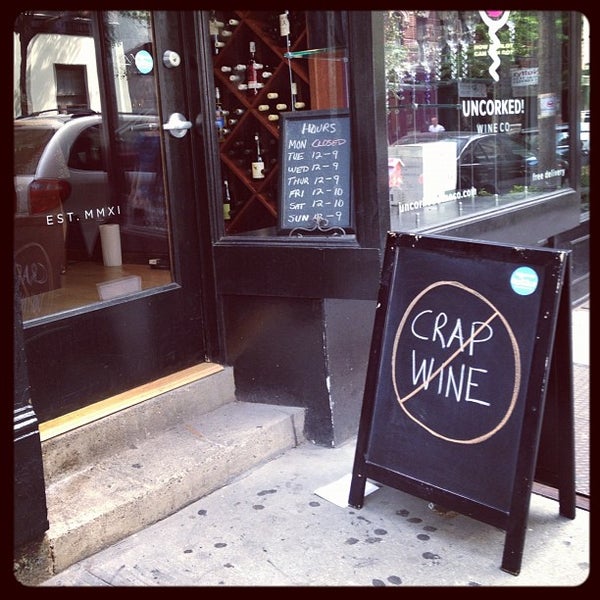 8/5/2012에 Scott W.님이 Uncorked! Wine Co.에서 찍은 사진