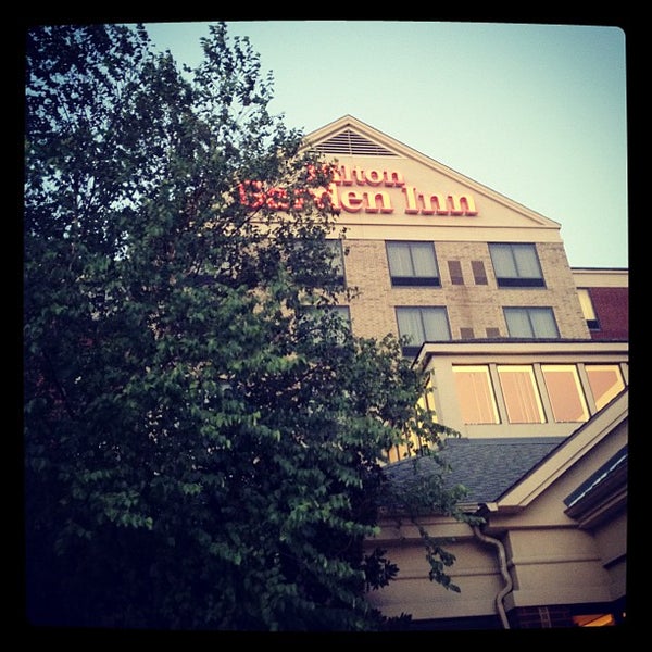Foto tirada no(a) Hilton Garden Inn por Stephan P. em 8/6/2012