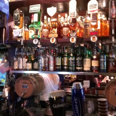8/7/2012 tarihinde Tim H.ziyaretçi tarafından Rosie McCaffrey&#39;s Irish Pub'de çekilen fotoğraf