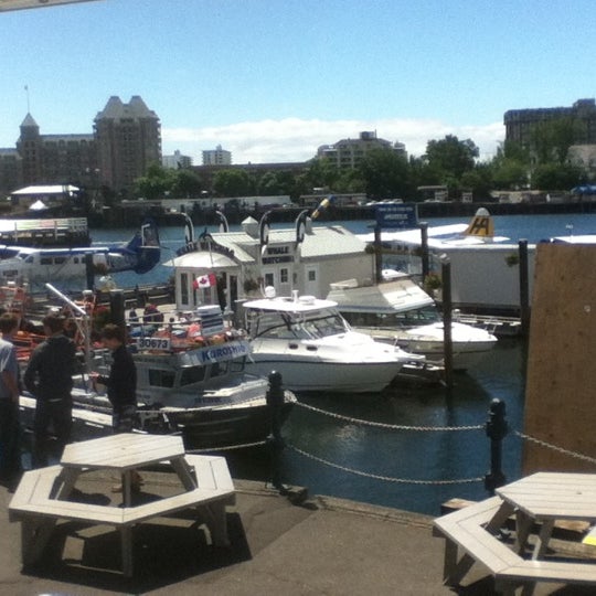 Ferry stop. Ferry stop. Темза пересохла 2022. Ferry stop. Анадолу кавагы (anadolu kavaği) крепость.