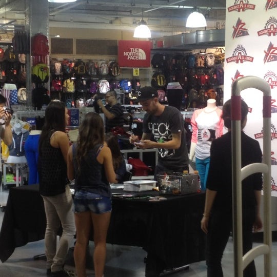 North face deals palisades mall