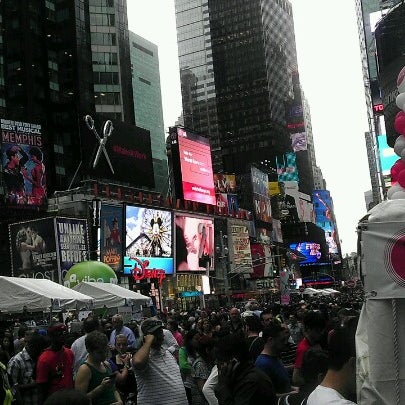 6/11/2012에 J T.님이 Taste of Times Square에서 찍은 사진