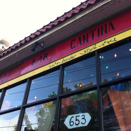 4/13/2012 tarihinde Jim C.ziyaretçi tarafından Mezcalito&#39;s Cantina'de çekilen fotoğraf