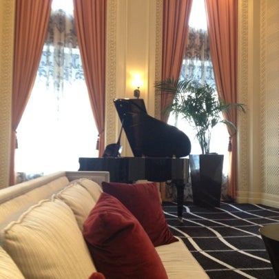 Das Foto wurde bei Madison Hotel von Maddie am 8/15/2012 aufgenommen
