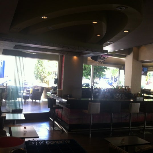 Foto tirada no(a) Chill Out Café por Giorgos !!!!! !. em 6/18/2012
