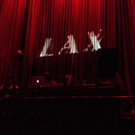 Foto scattata a LAX Nightclub da Orlagh V. il 5/10/2012