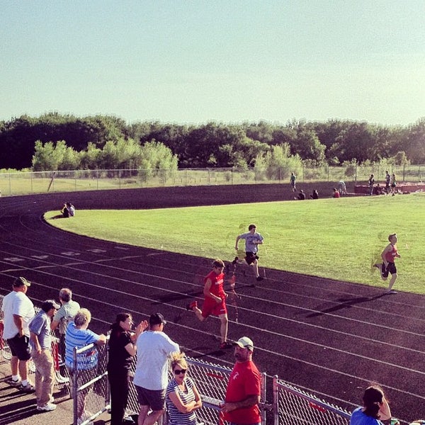 ElevaStrum High School Lise'da fotoğraflar