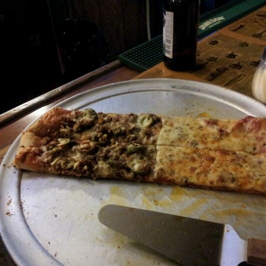 Gunchies American Restaurant in Davenport