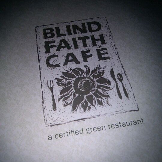 2/8/2012 tarihinde In Vitis Veritasziyaretçi tarafından Blind Faith Cafe'de çekilen fotoğraf