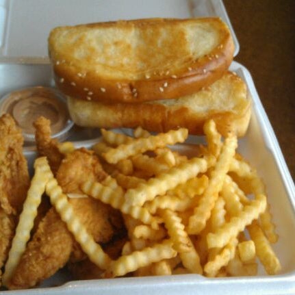 Photo taken at Raising Cane&#39;s Chicken Fingers by Vicki H. on 3/24/2012