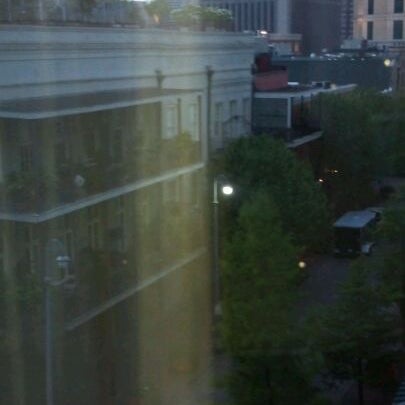 Das Foto wurde bei Wyndham Riverfront New Orleans Hotel von Jerry L. am 4/15/2012 aufgenommen