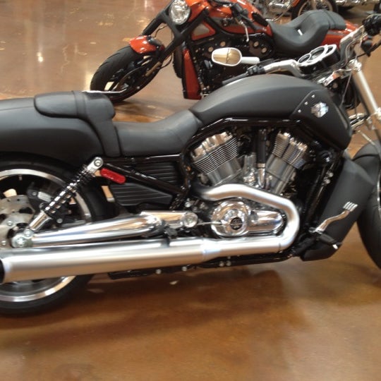 3/30/2012에 Loren L.님이 Red Rock Harley-Davidson에서 찍은 사진