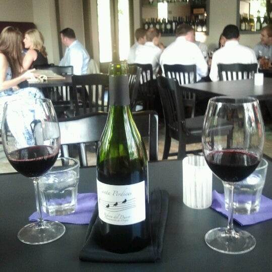 8/22/2012 tarihinde Allegra G.ziyaretçi tarafından Sonoma Wine Bar &amp; Restaurant'de çekilen fotoğraf