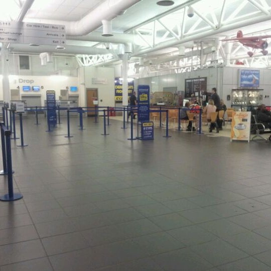 Foto scattata a City of Derry Airport (LDY) da Dan P. il 3/18/2012