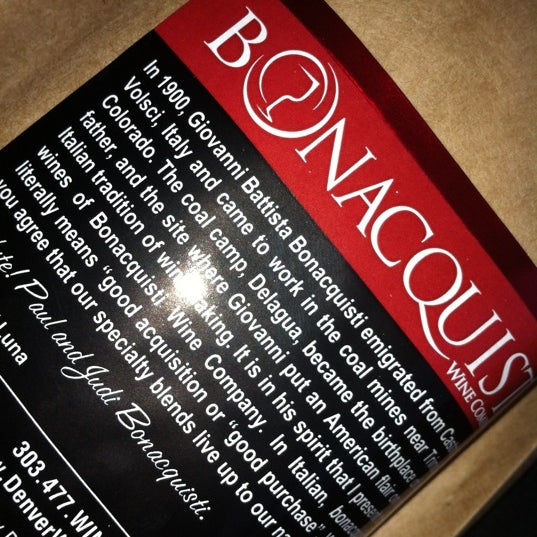Photo prise au Bonacquisti Wine Company par Jacqueline K. E. le8/24/2012