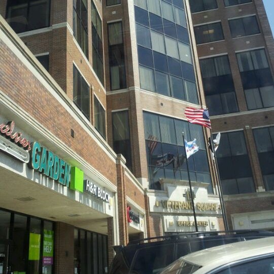 leggings park jefferson mall hours today