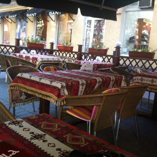 7/1/2012 tarihinde Taner A.ziyaretçi tarafından Laila Restaurant &amp; Night Club'de çekilen fotoğraf