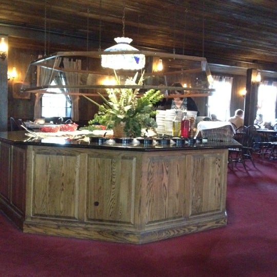 3/12/2012 tarihinde Linda D.ziyaretçi tarafından Steak Loft Restaurant'de çekilen fotoğraf