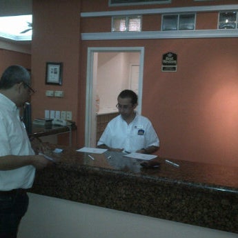 Photo taken at Las palmas Hotel &amp; Suites by Javier M. on 3/23/2012